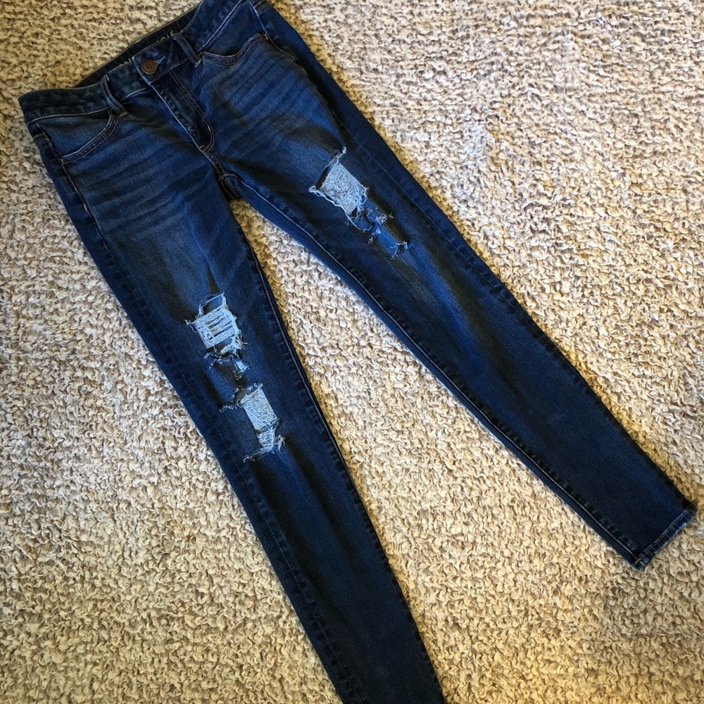 American Eagle 🦅 distressed skinny jeans